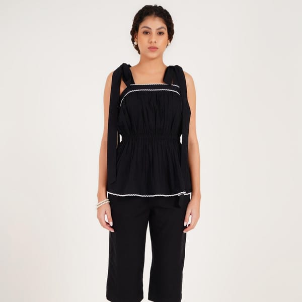 The Noir Top — Western Era