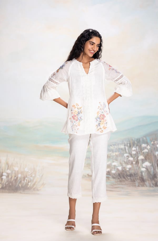 Vintage Rosa Wreath Top — Kaveri