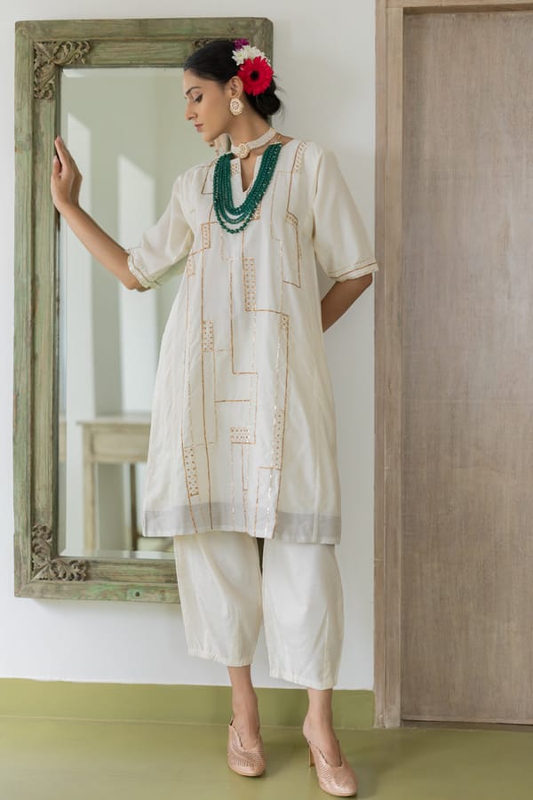 Chitrimaa Kurta and Clinched Pants Set — Silai studio