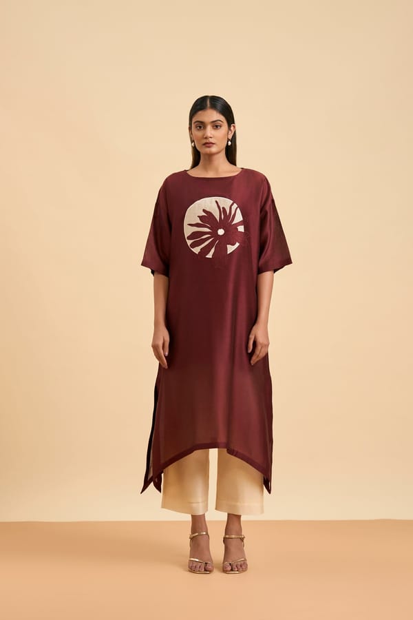 Maroon Oversized Kaftan Kurta Set with Front Appliqué — Origani