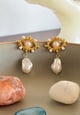 Eye Pearl Earrings Gold color