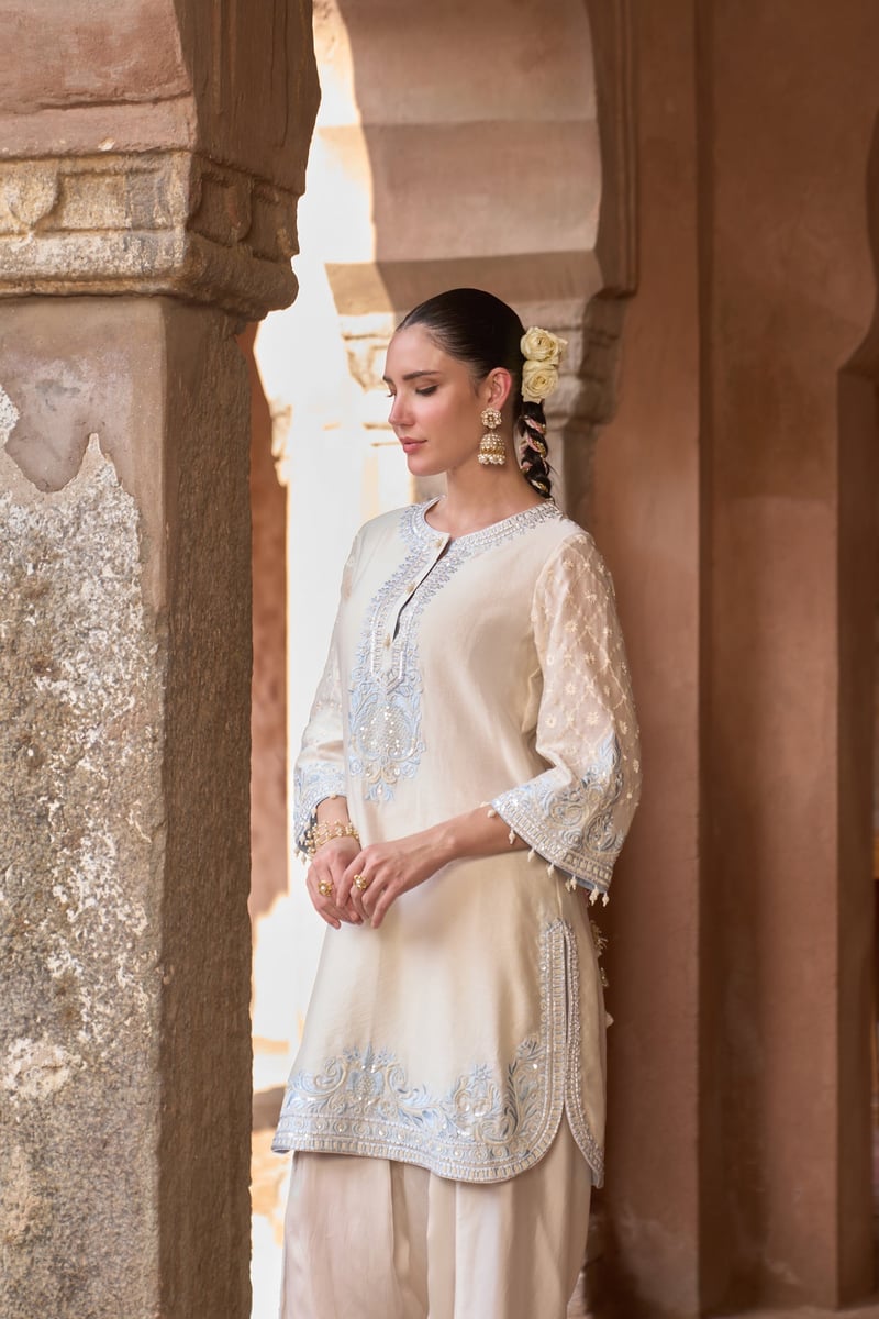 Ruhi - Short Kurta And Dhoti