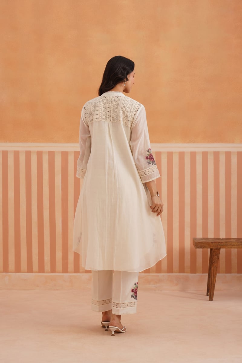 Ivory Mul Chanderi Embroidered Kurta Set with Lace Yoke