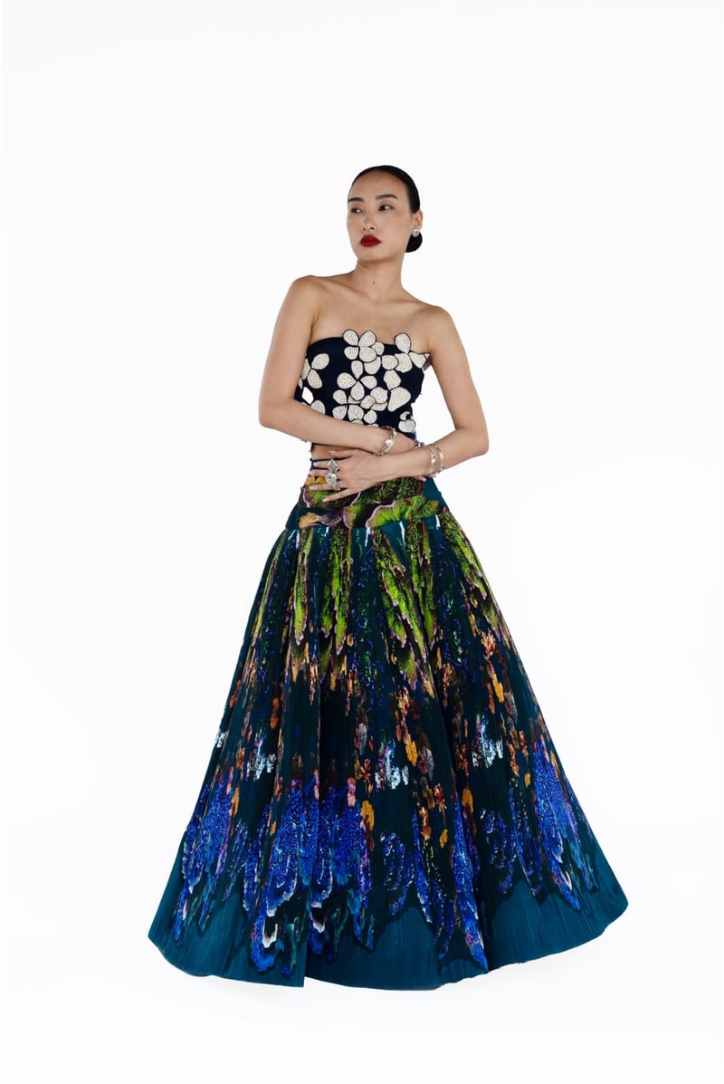 Dokmai Skirt