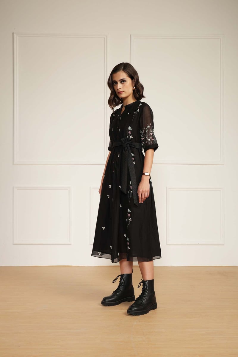 Black Cotton Chanderi Block Print Pleated Midi Dress