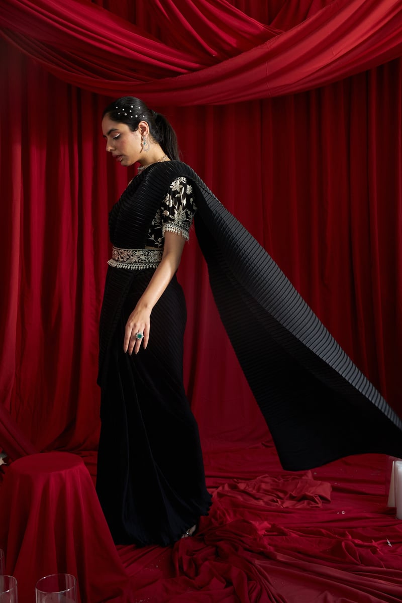 Black Pre-Pleated Saree Set with Embroidered Blouse and Belt