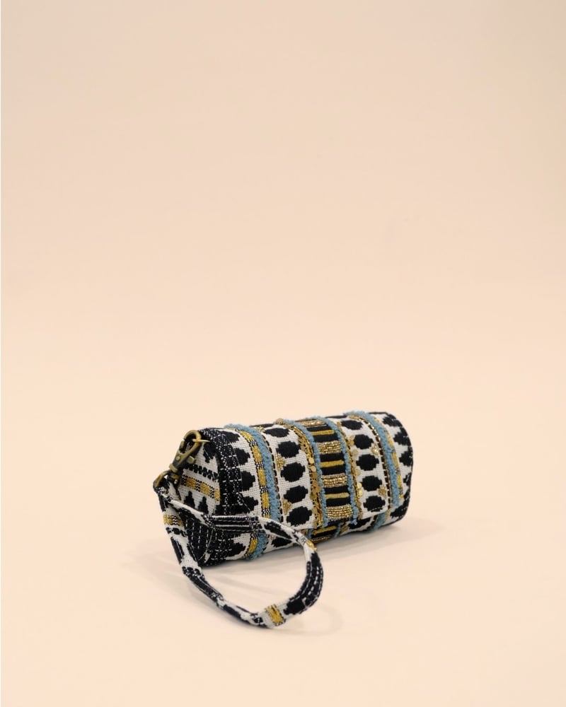 SPOTTED-GLAM-SUNGLASS-COVER