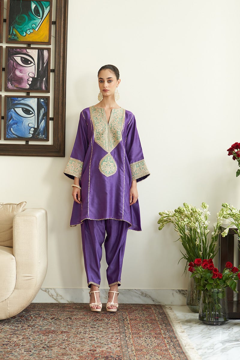 Deep Purple Chanderi Silk Embroidered Kurta Set