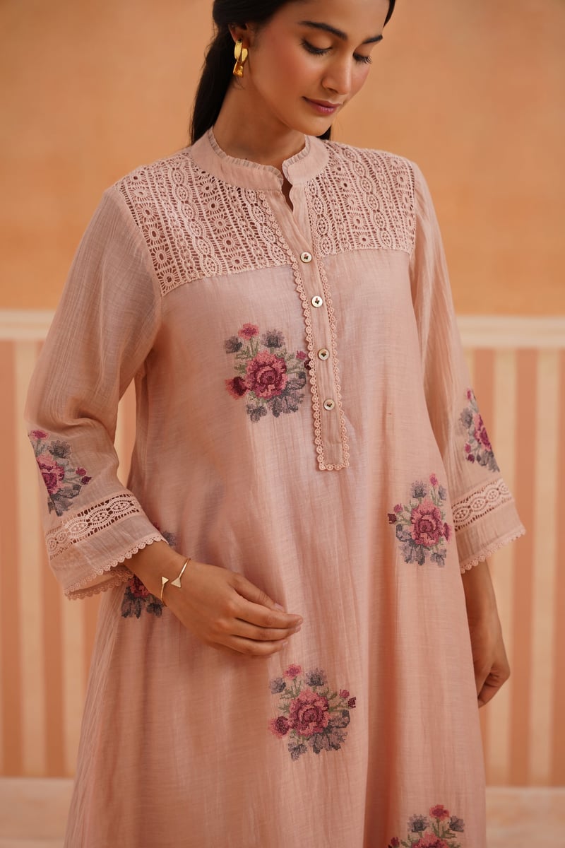 Floral Embroidered Mul Chanderi Rounded Kurta Set