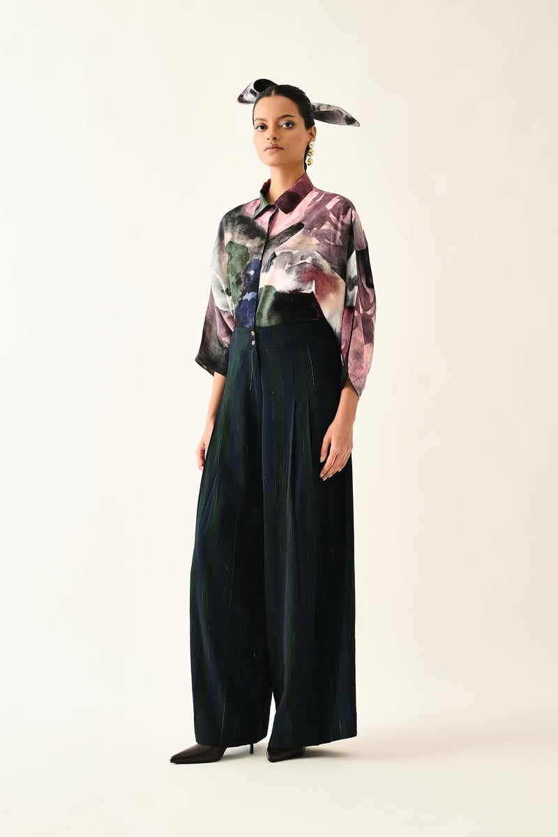 Green Abstract Print Wide-Leg Pleated Trousers