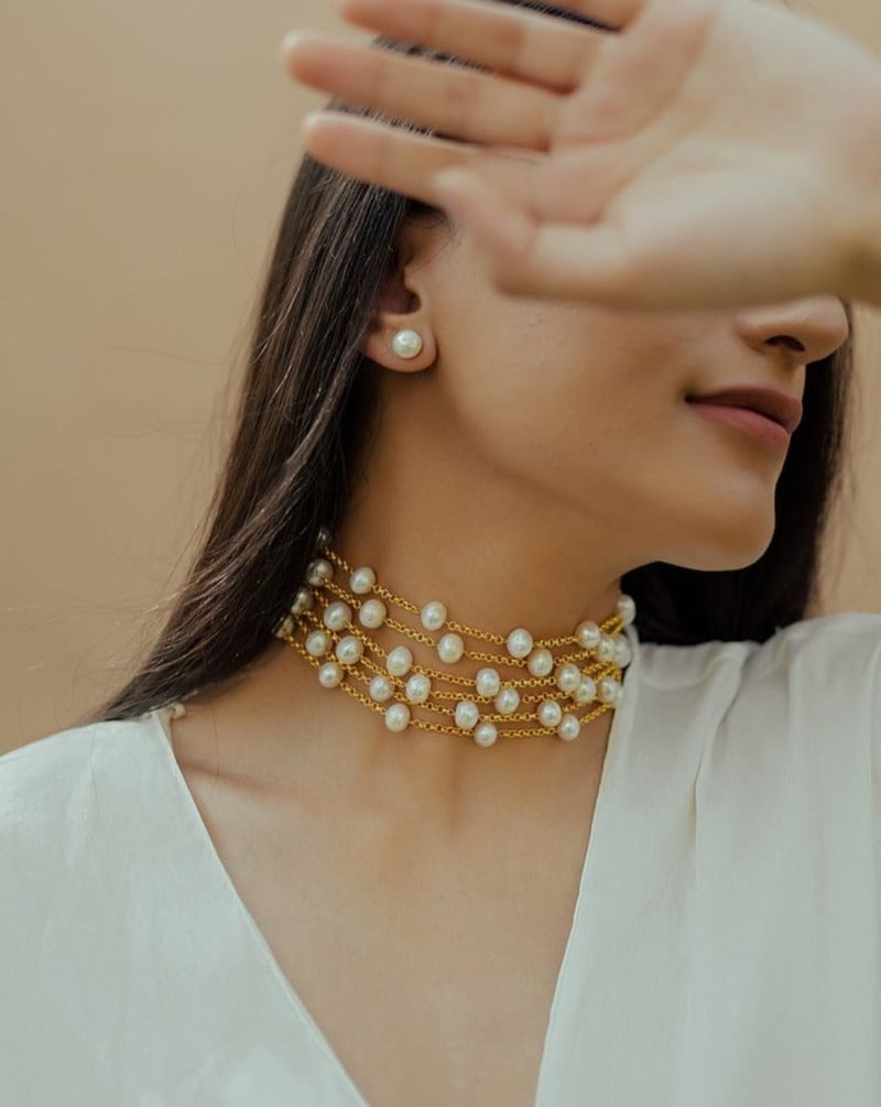 CHAINED CHOKER