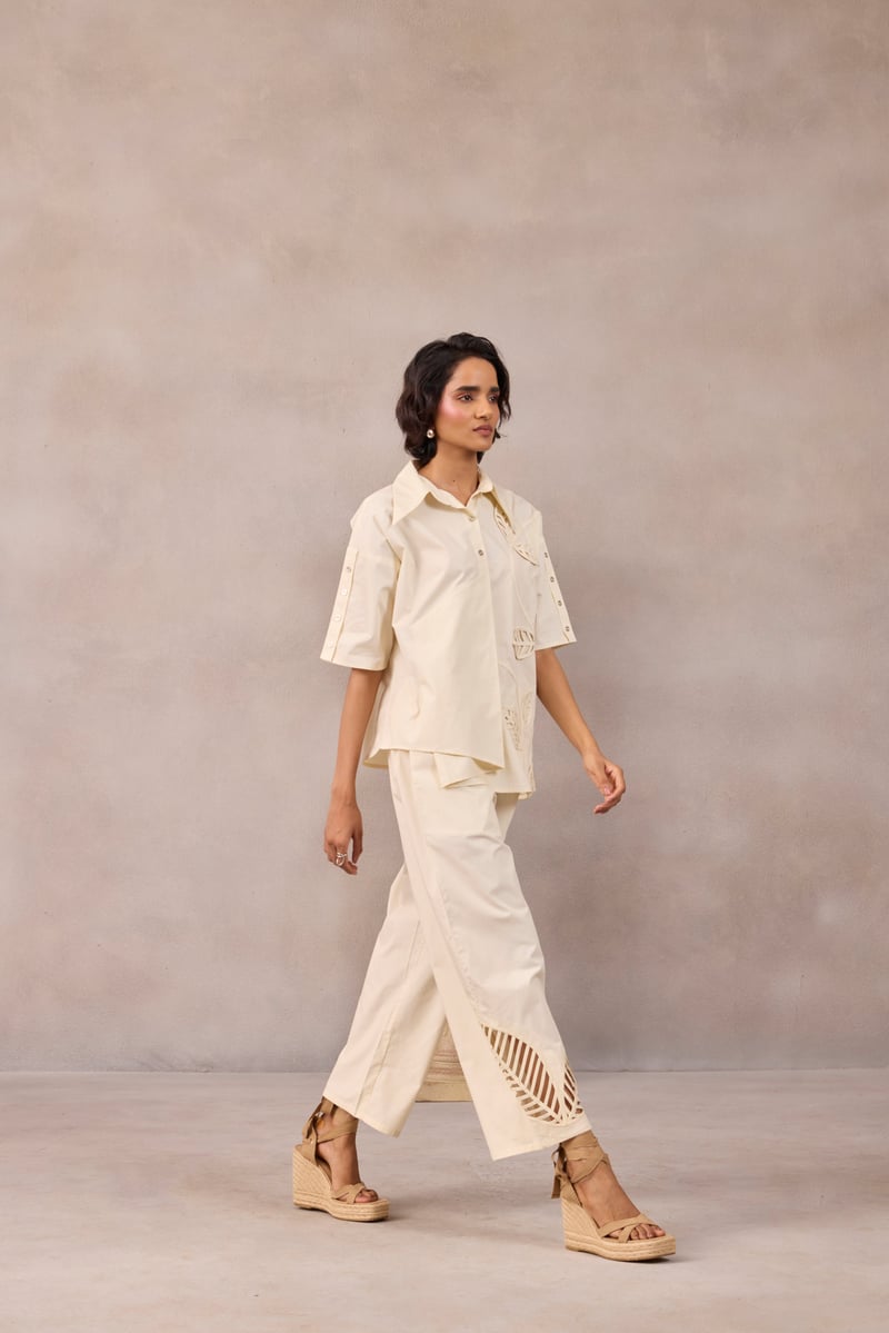 Vanilla Cloud Boxy Cotton Poplin Shirt with Leaf Applique