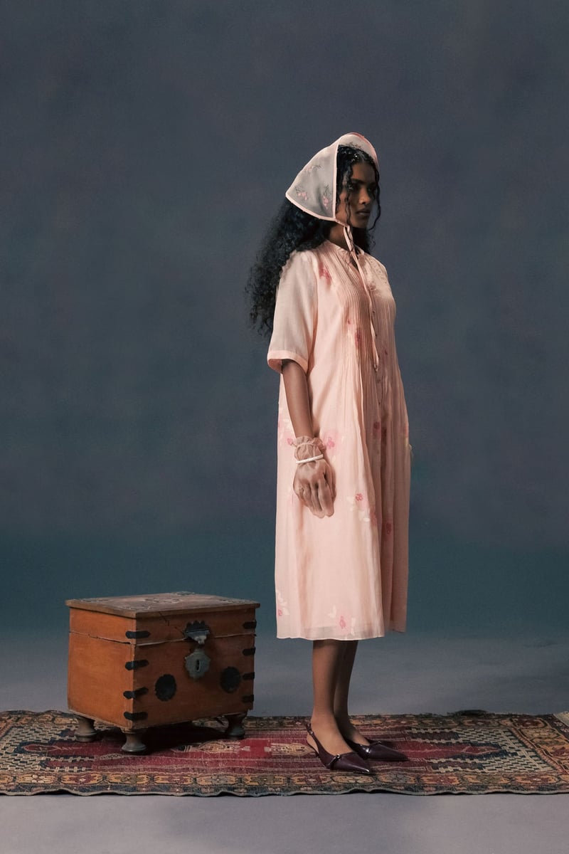 Old Rose Front Pleated Dress In With Screen Print
