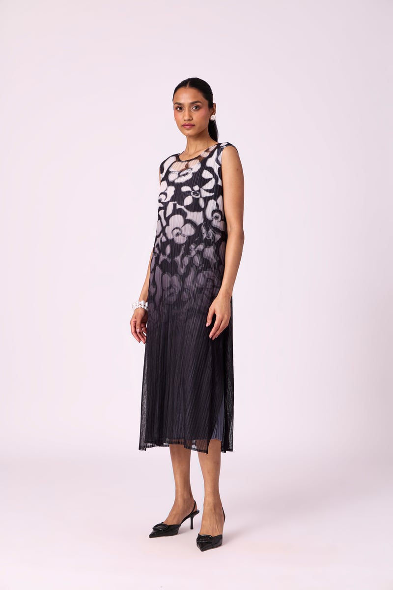 Black Abstract Printed Pleated Midi Dress