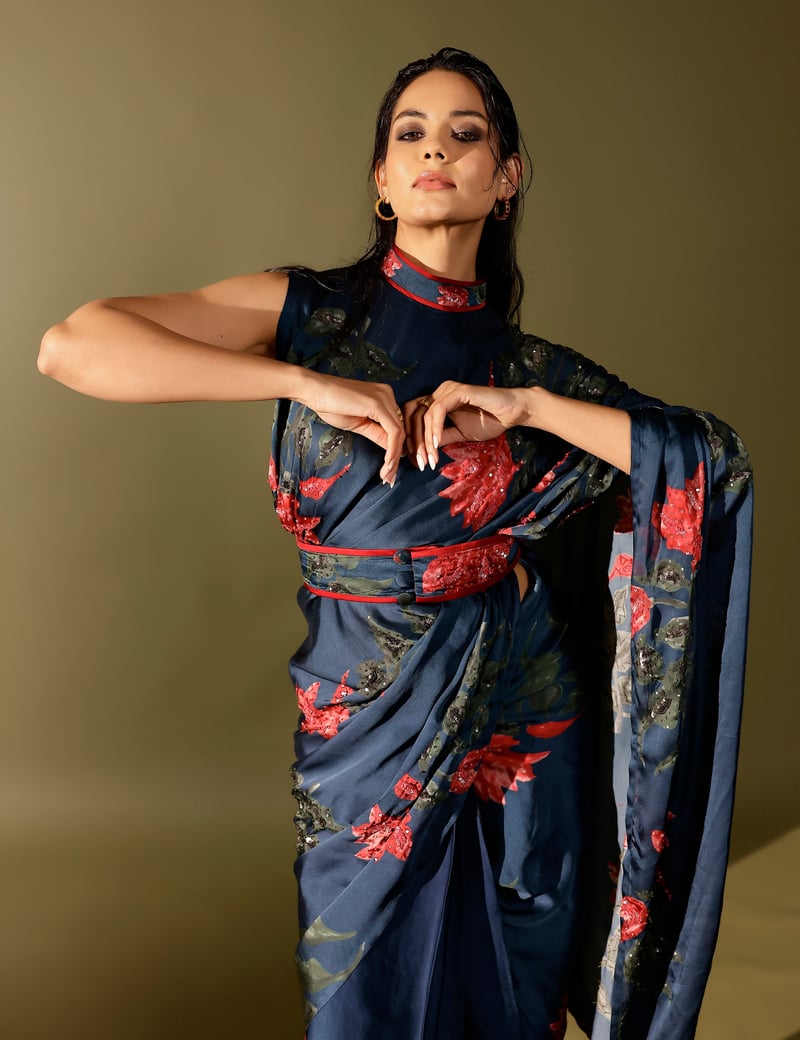 Peacock Blue Collared Pallu Floral Saree Set
