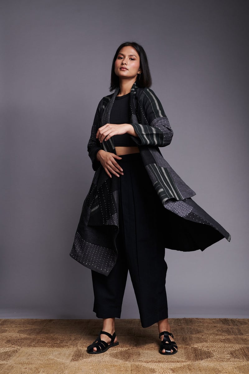 Black Linen Wide-Leg Pleated Trousers