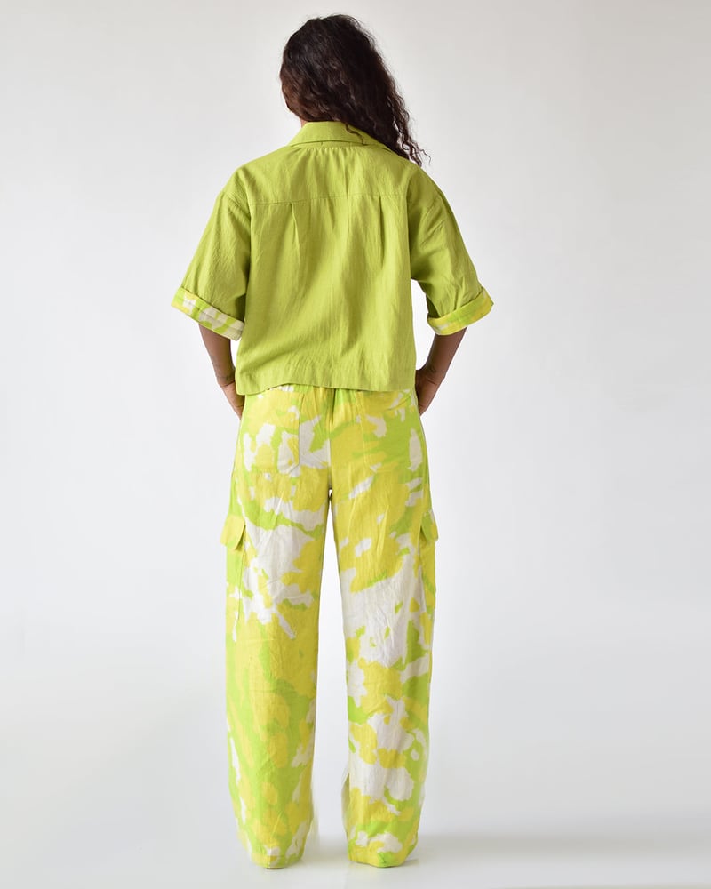 Green Cropped Relaxed-Fit Shirt with Abstract Print Trim