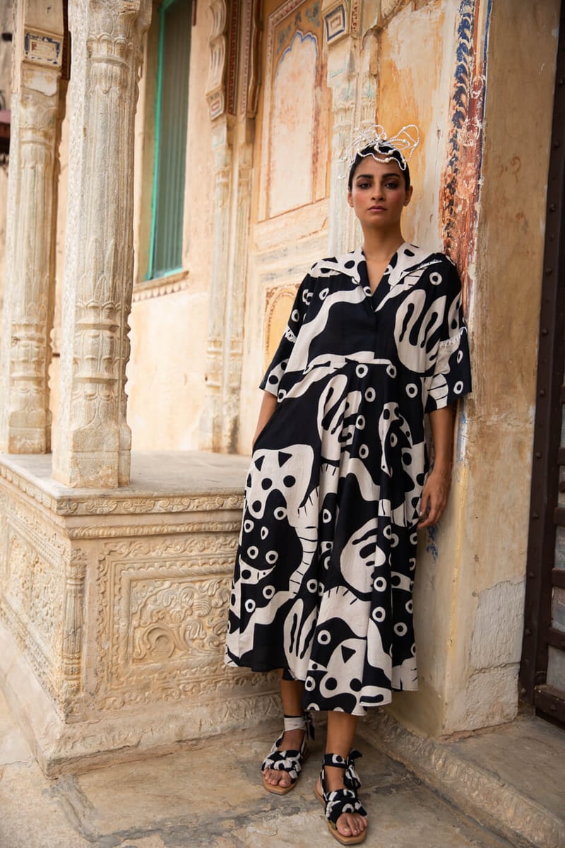 Black/Beige Abstract Printed Belted Midi Dress
