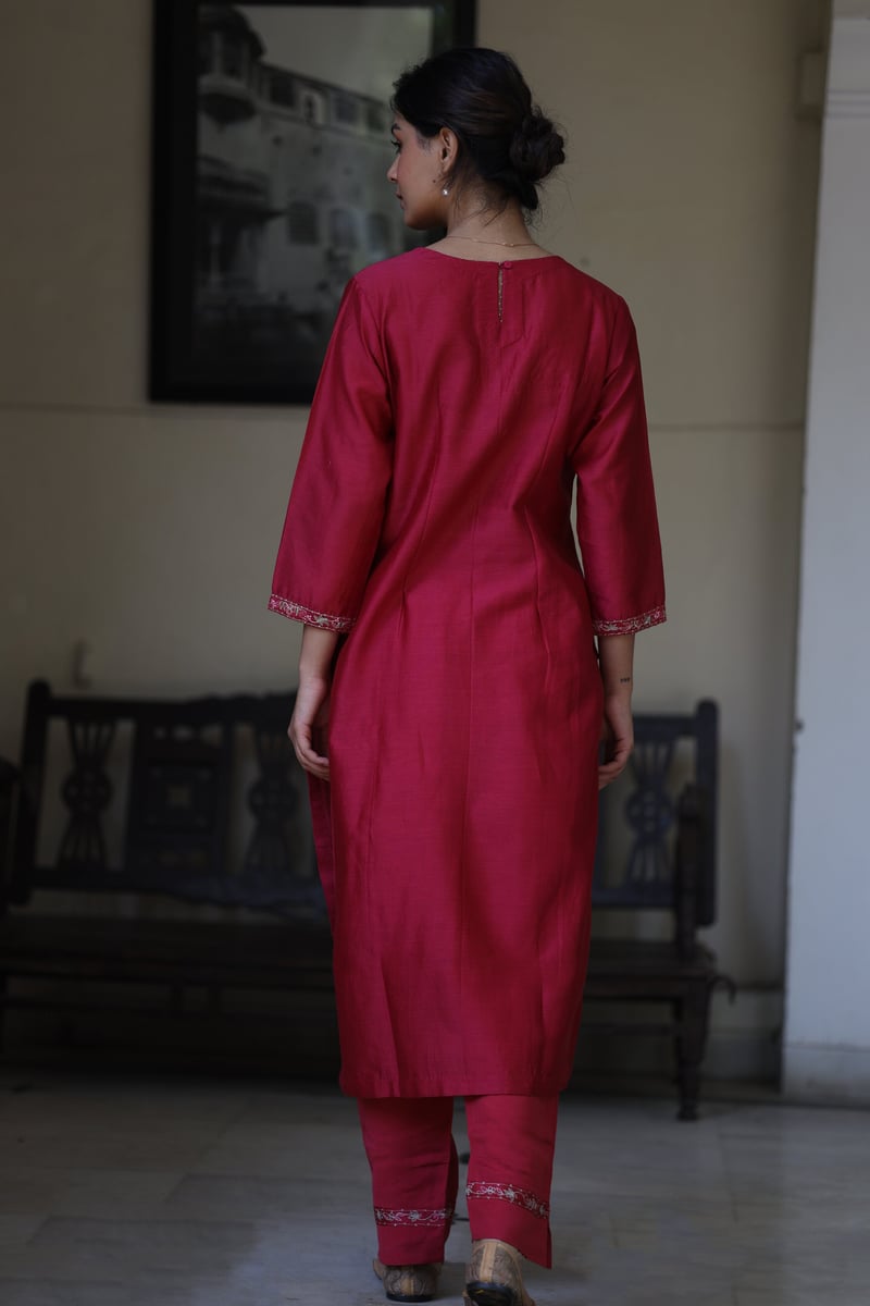 Magenta Pink Chanderi Embroidered Kurta Set