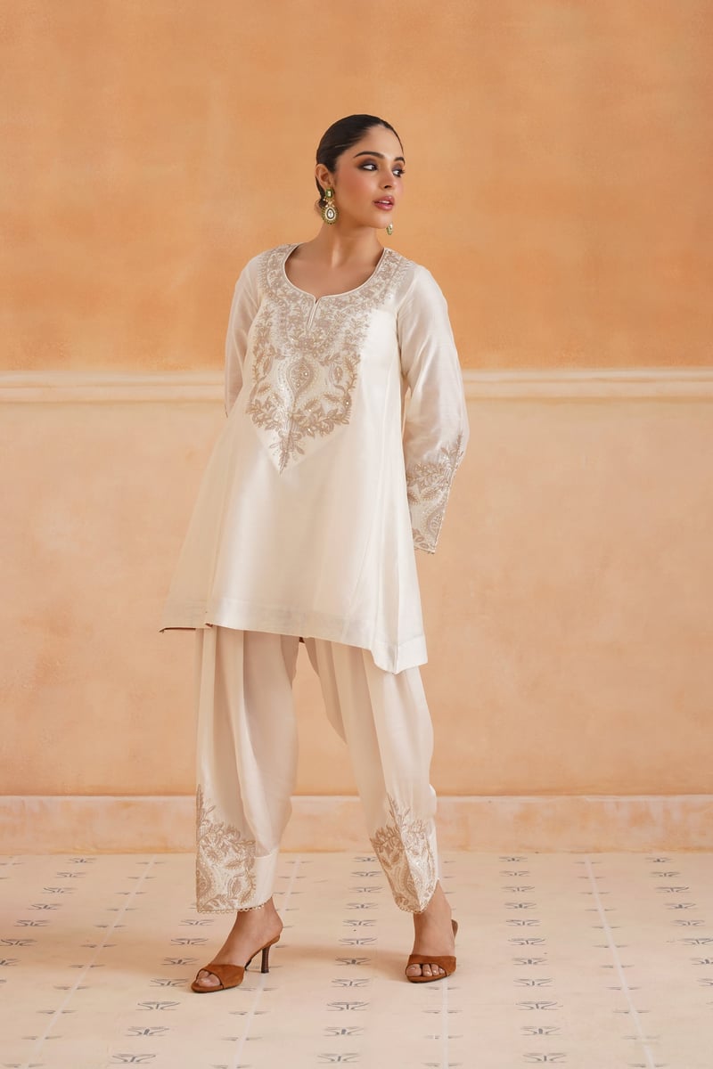 Ivory Embroidered Chanderi Kurta Set with Dupatta