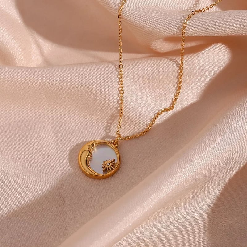 Dainty Shell Sun & Moon Necklace, Paulami