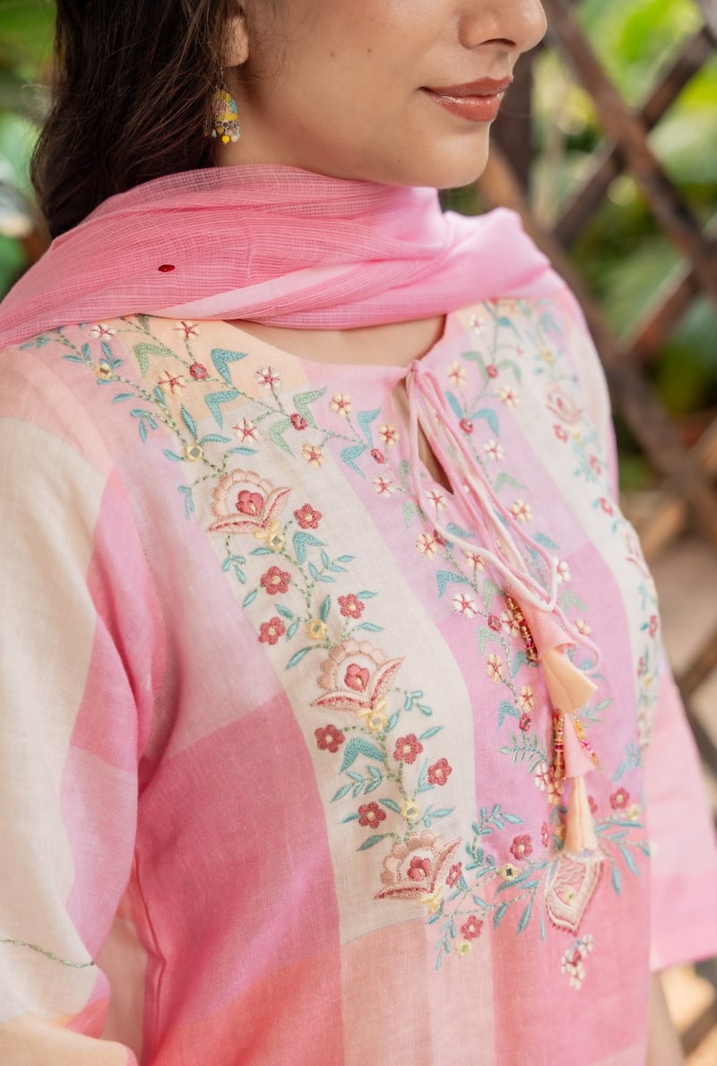 Pink Linen Checked Kurta Set with Embroidered Yoke