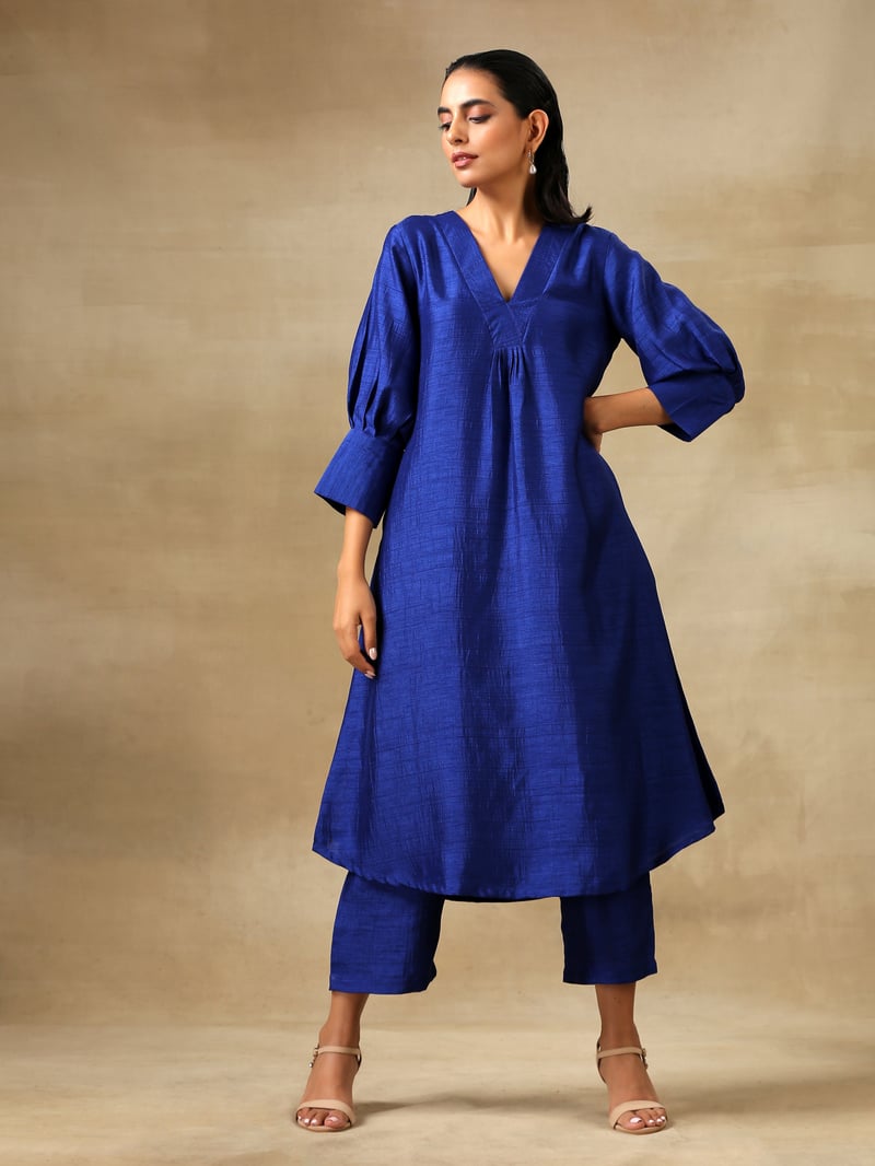Blue Textured V-Neck Puff Sleeve Kurta Pant Set