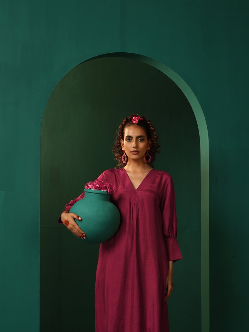 Maroon Silk Blend V-Neck Puff Sleeve Kurta Pant Set