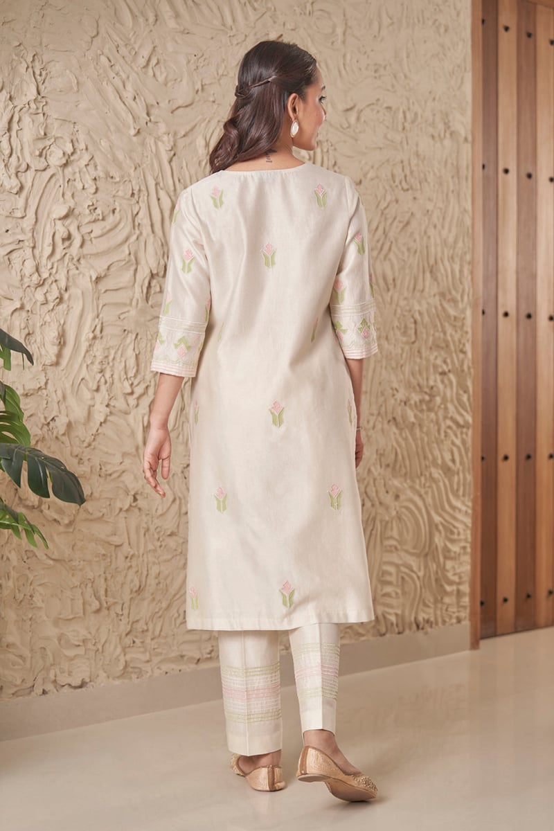 Ivory Chanderi Applique Embroidered Kurta Set