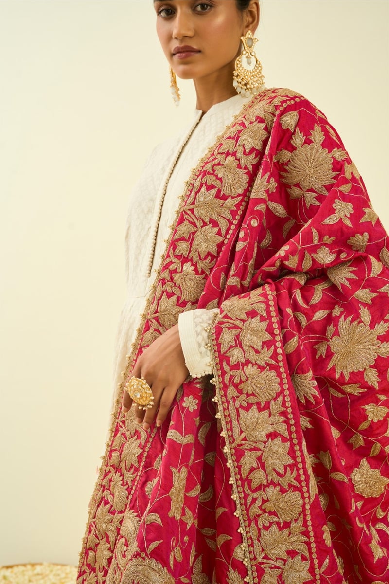Floral Tilla Embroidery Odhni