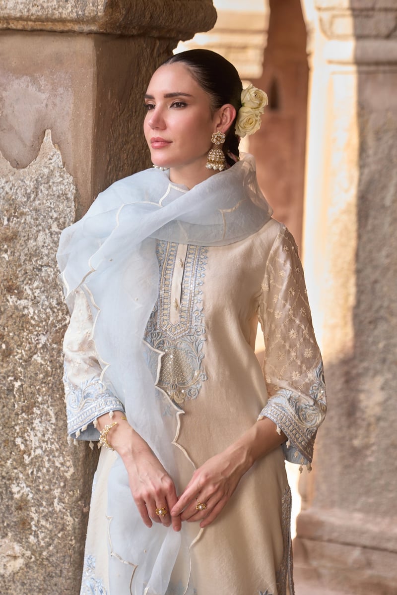 Ruhi - Short Kurta And Dhoti