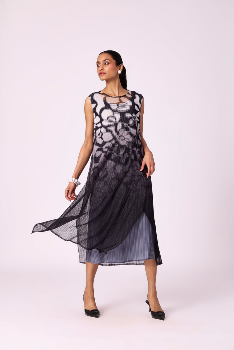 Black Abstract Printed Pleated Midi Dress