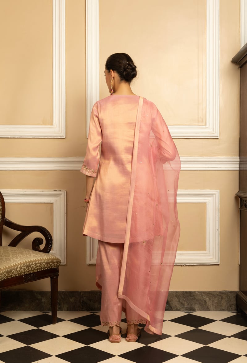 Saanvi Handcrafted Tissue Kurta Set