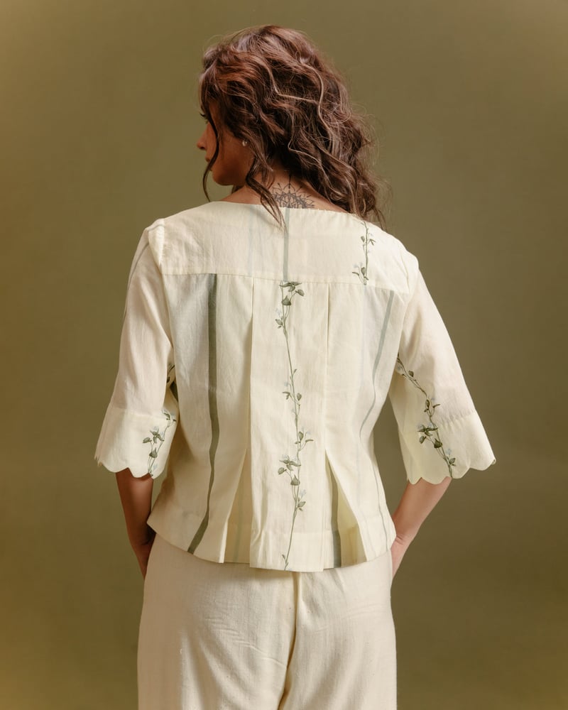 Butter Yellow Printed Crop Top With Scallop Sleeves