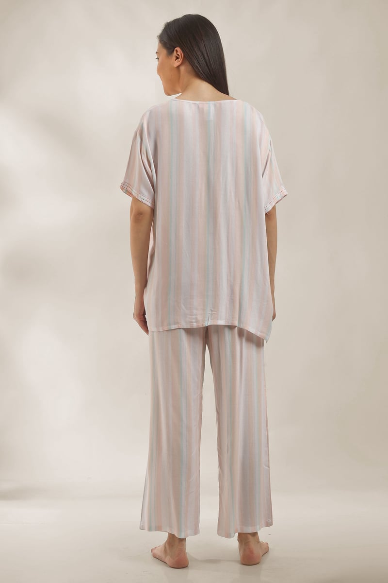 Amaryllis, Pyjama Suit