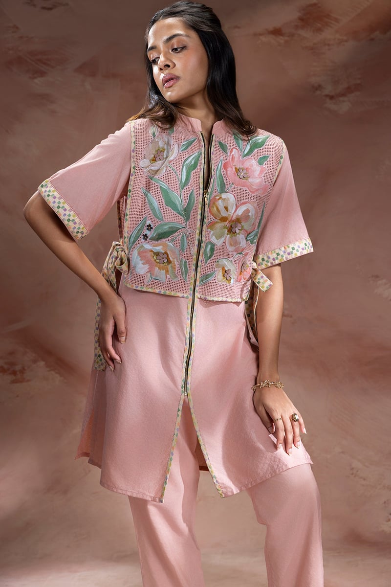 Zeya Applique Bib-Detail Kurta and Pants