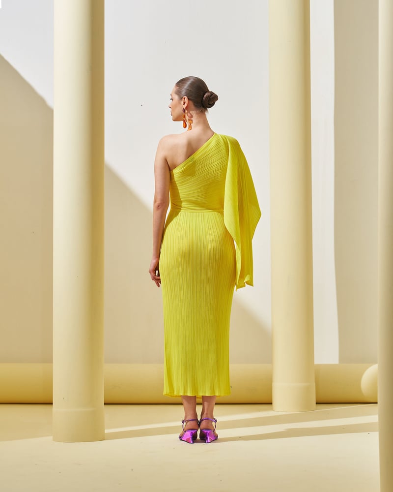 Yellow One-Shoulder Pleated Drape Midi Dress