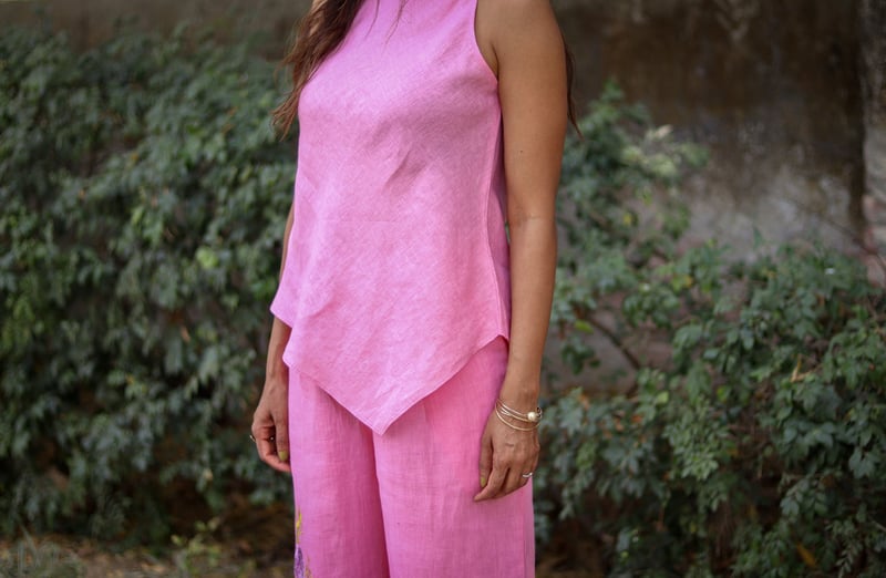 Pink Linen Sleeveless High-Neck Asymmetric-Hem Top