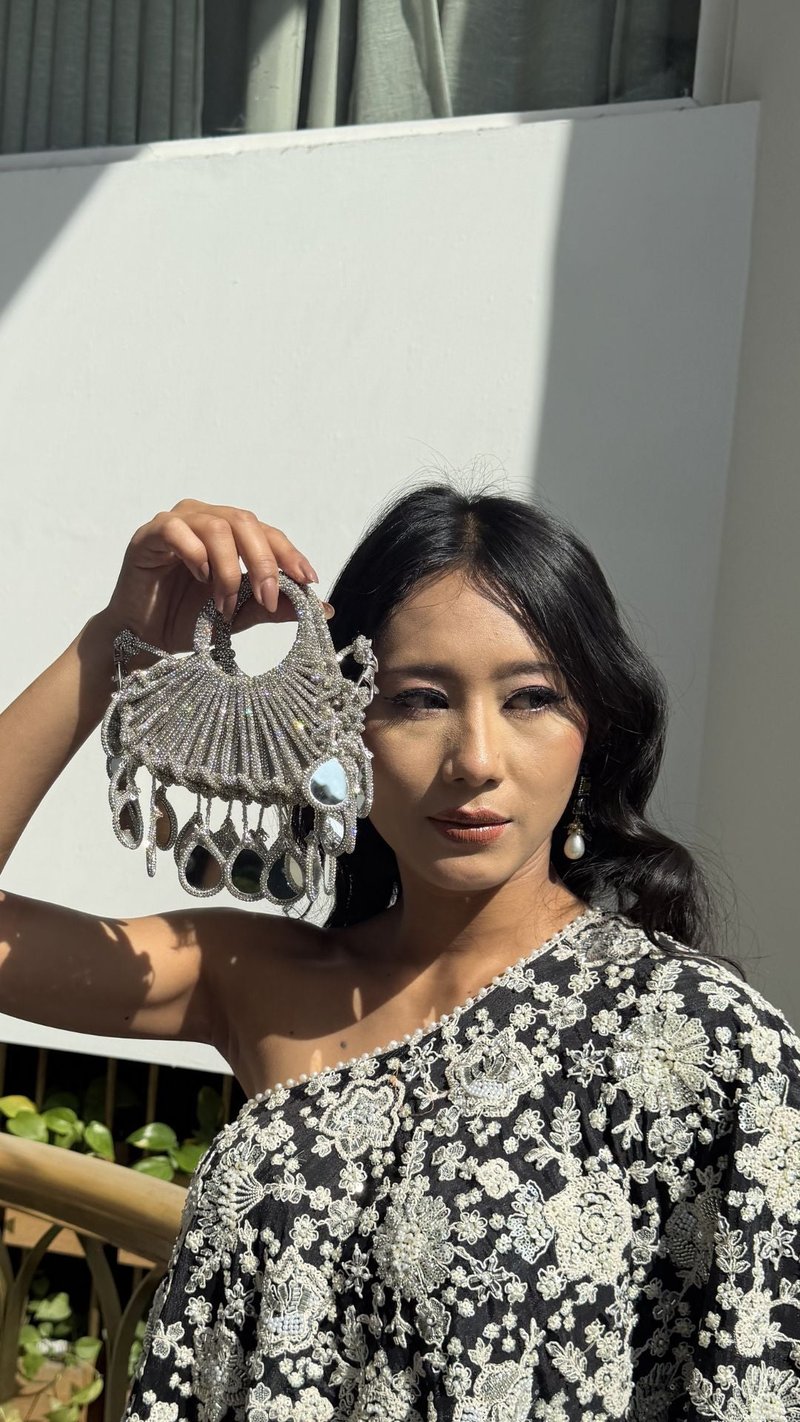 Lumi Knot Mini Mirror Bag - Silver