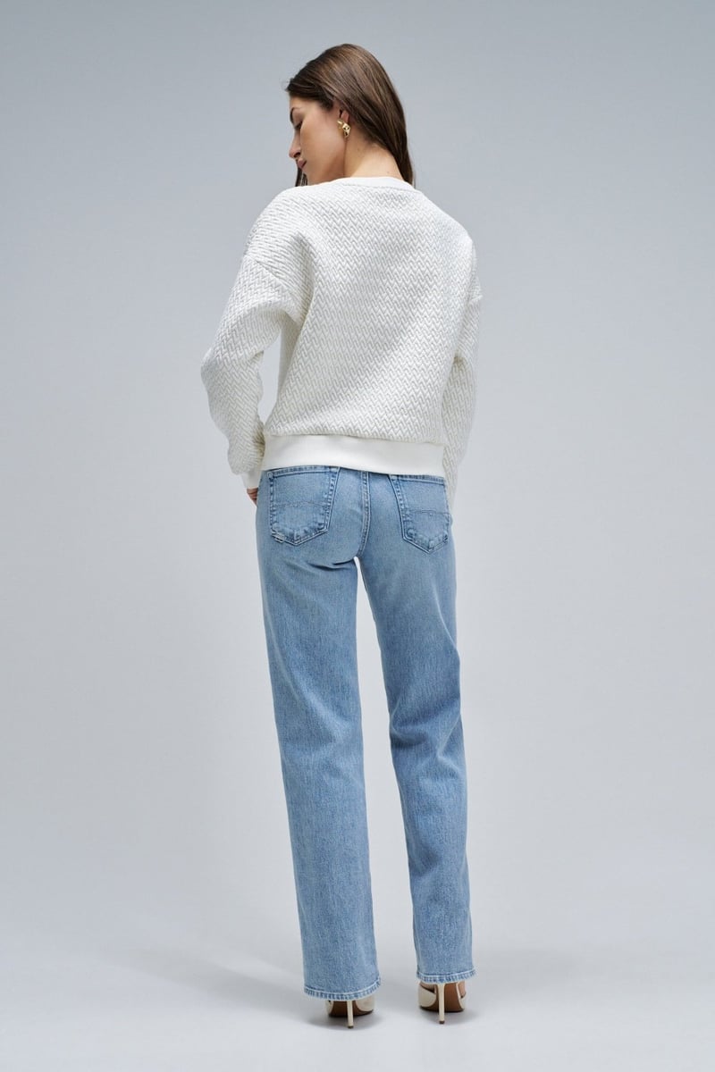 Pearl Jacquard Crewneck Sweatshirt with Subtle Shimmer