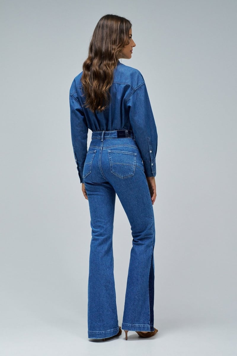 Blue High-Waist Flared Jeans with Zip and Button Closure
