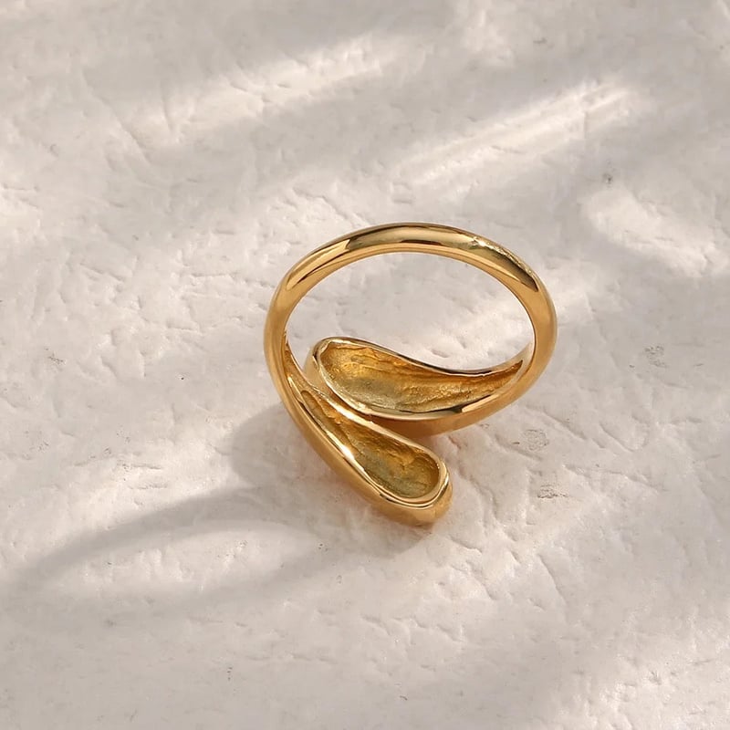 Adjustable Hug Ring, Michelle