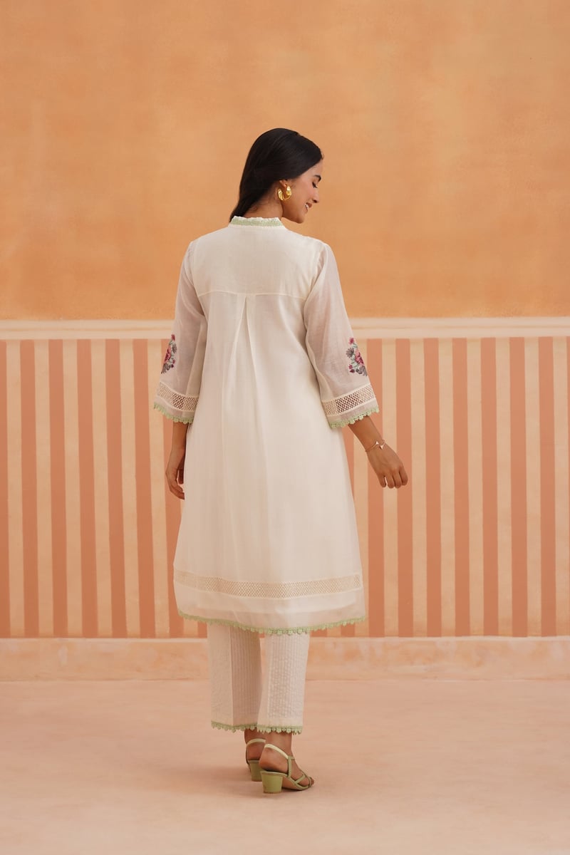 Ivory V-Neck Embroidered Kurta Set with Lace Accents