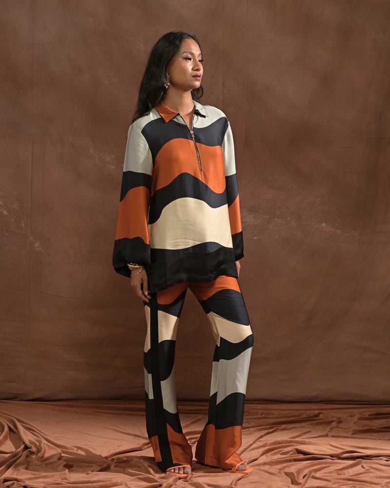Abstract Wave Print Modal Satin Half-Zip Collared Top