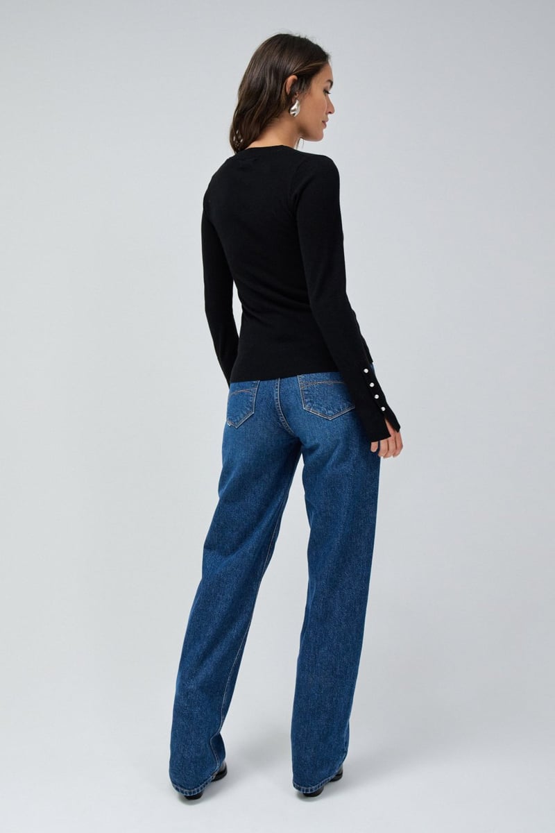 Black Slim-Fit V-Neck Pullover Sweater