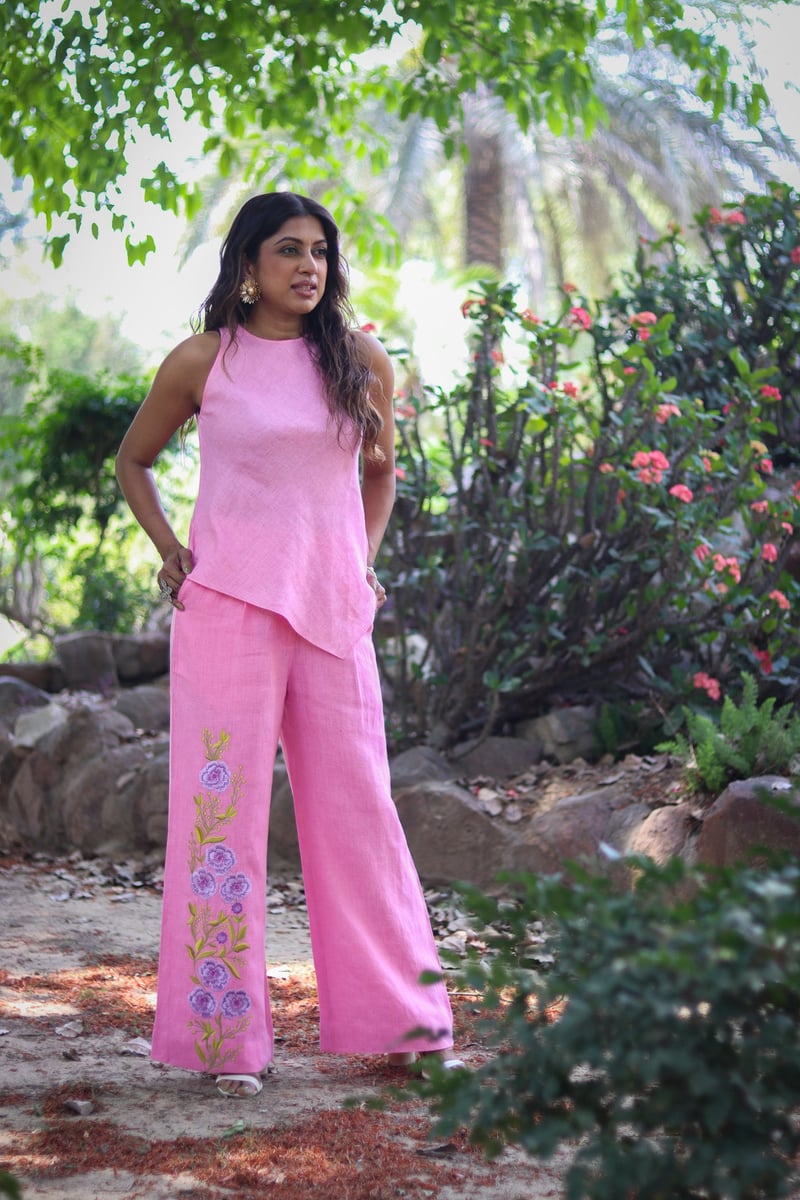 Pink Linen Sleeveless High-Neck Asymmetric-Hem Top