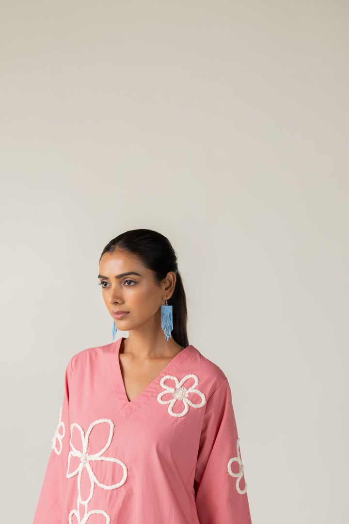 Pink Cotton Poplin Kurta Set with Daisy Embroidery