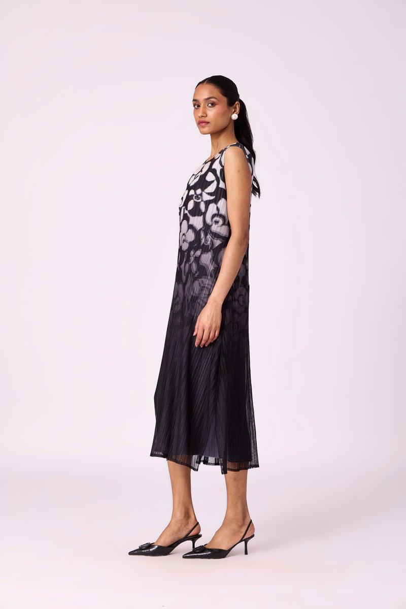 Black Abstract Printed Pleated Midi Dress