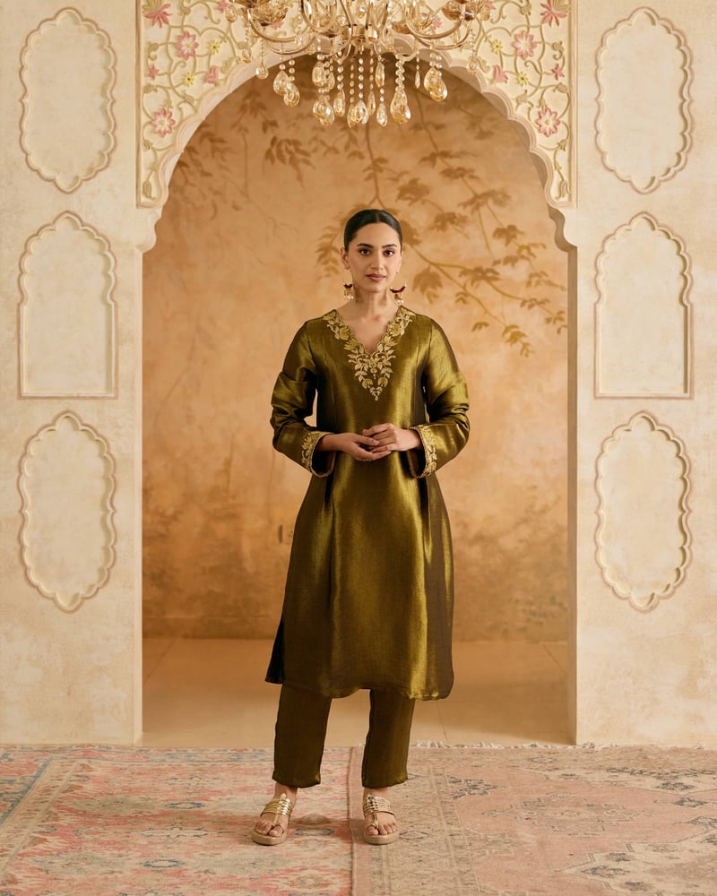 Black Chevron Tissue Kurta Set with Embroidered V-Neck