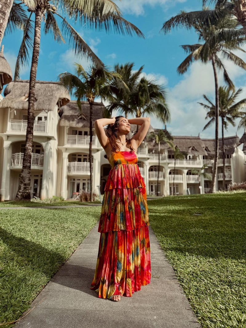Multicolor Abstract Print Tiered Ruffle Maxi Dress
